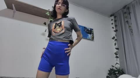 Sarah  online show from April 9, 8:03 pm