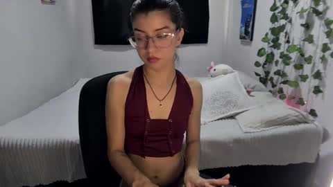 Sarah  online show from February 10, 7:50 pm