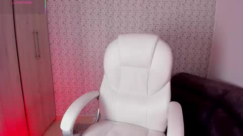 Sara jones   online show from September 17, 12:14 pm