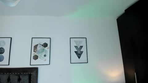 Sara online show from April 6, 12:28 pm