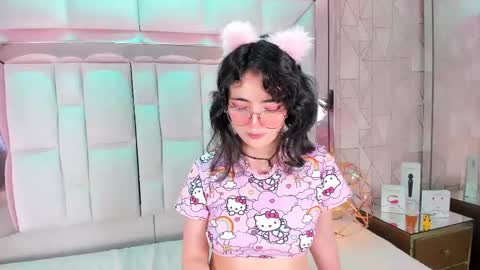 sara  online show from September 13, 5:59 am