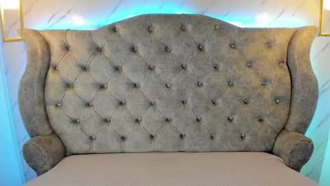   online show from January 18, 11:11 am