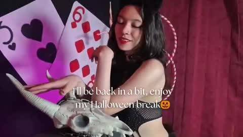   online show from October 21, 11:47 am