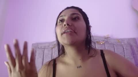 sarastonesx online show from March 19, 8:46 pm