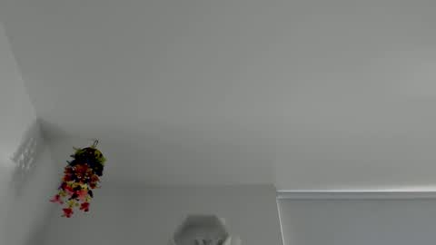 Saray  online show from September 29, 9:20 pm