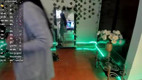 saray__jones online show from February 6, 12:48 pm