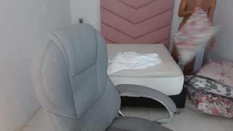 Saray Vega online show from November 4, 7:08 pm