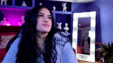 Sari  online show from September 13, 9:23 pm