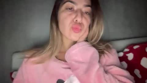 Sarrah online show from November 16, 10:43 pm