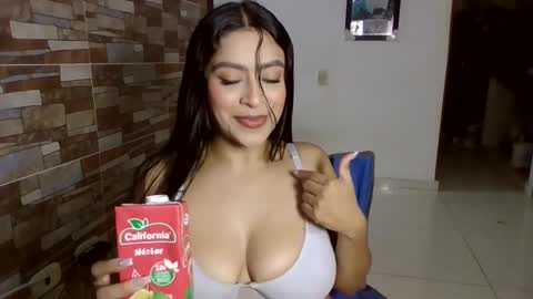 Camila online show from December 17, 7:59 pm