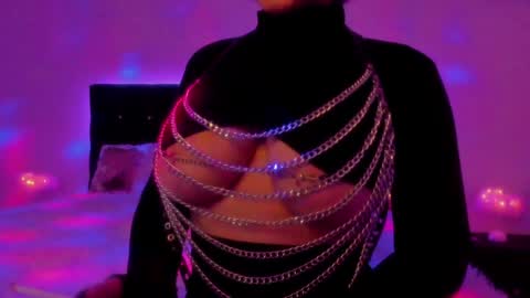   Sasha   online show from December 3, 1:39 am