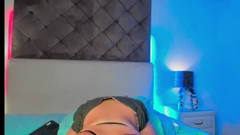 selene  online show from January 11, 6:24 am