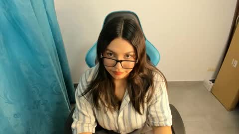 sashanova21 online show from November 1, 10:36 pm