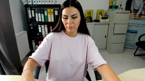 sassytiff online show from September 12, 10:24 am