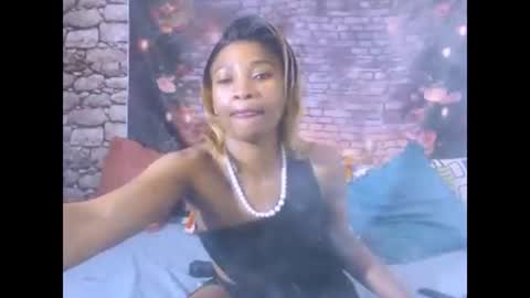 sasyylissaa online show from December 20, 4:00 pm