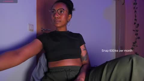 saturno_vibes online show from December 9, 10:32 am