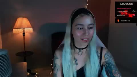 I AM JENN  online show from January 18, 2:14 am