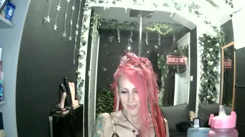 SaucySky online show from June 3, 9:53 pm