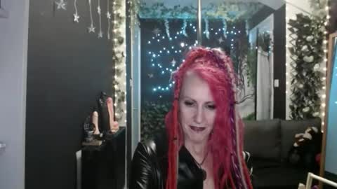 SaucySky online show from September 29, 8:47 pm