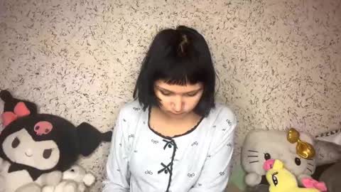 Elly online show from November 19, 9:09 am