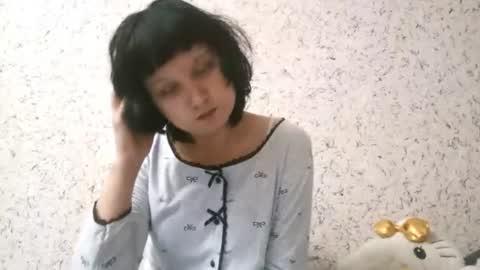 Elly online show from November 10, 2:45 pm