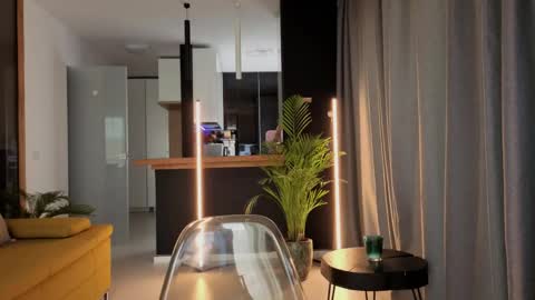 Wild influence online show from April 6, 4:46 am