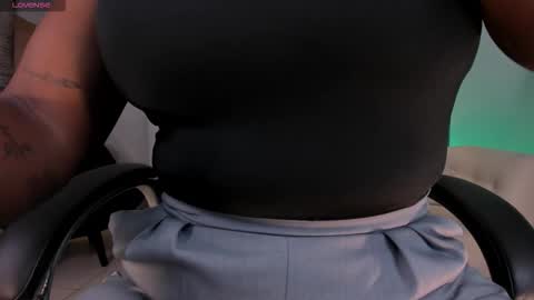 S a v a n n a h  online show from September 30, 6:57 pm