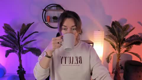 save the qween online show from January 11, 8:11 am