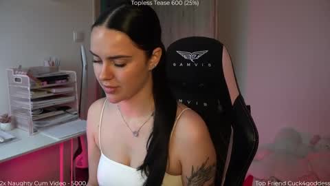 Naomi online show from April 10, 4:35 pm