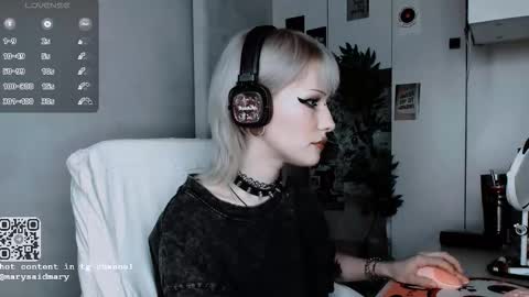 pronoun she. name Mary. age 21. online show from October 14, 12:13 am