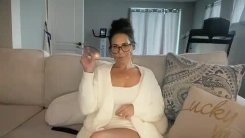 Good Girls Say Please...and Thank You online show from December 2, 8:20 pm