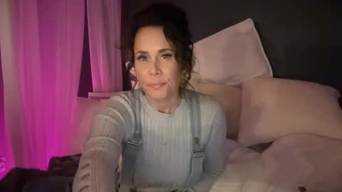 Good Girls Say Please...and Thank You online show from January 22, 6:20 am