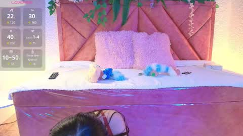 Scarlet  online show from September 14, 3:04 am