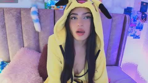 Scarlet  online show from October 25, 6:48 pm