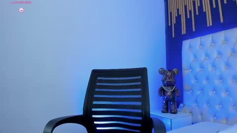 Scarlet  online show from September 25, 12:04 pm