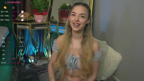 Scarlet online show from February 19, 11:04 pm