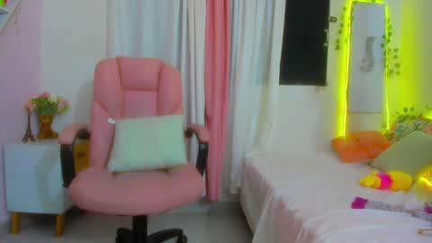 Scarletliz online show from December 17, 6:53 pm