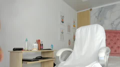 scarlet online show from July 23, 2:14 pm