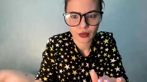 scarletpetal online show from February 6, 11:53 am