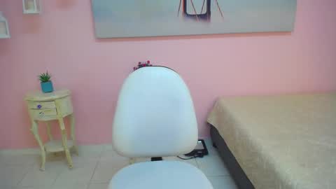 Scarlett online show from February 14, 1:13 pm