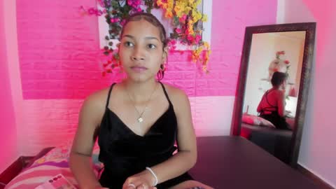 scarlett_lune online show from June 3, 11:55 am