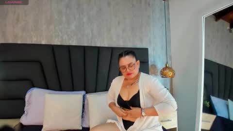 scarlett_monroe_1 online show from October 17, 11:35 am
