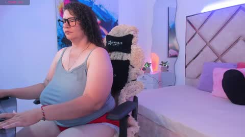 vanessa online show from June 25, 7:48 pm