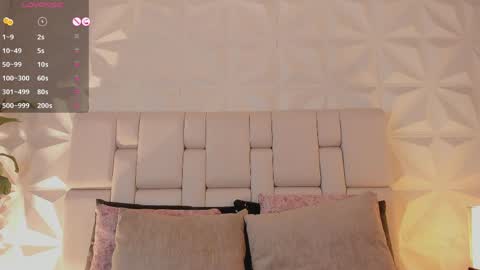     online show from April 10, 12:22 pm