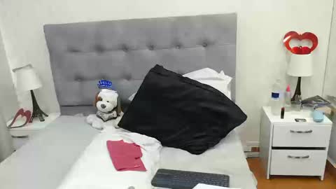 Scartt online show from September 10, 1:44 pm