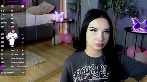 scarlettjakobs online show from September 18, 5:50 am