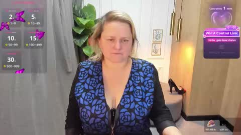 Scarlett online show from December 14, 5:57 am