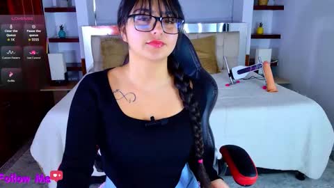 scarllet online show from December 16, 12:11 pm