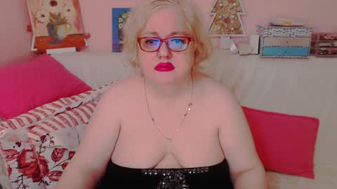 Alice online show from February 6, 7:40 pm