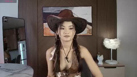 lin online show from June 29, 12:17 am